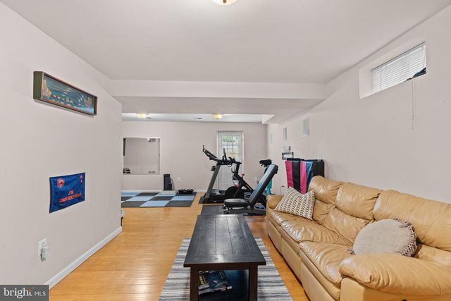 20518 MIDDLEBURY ST, Ashburn, VA 20147