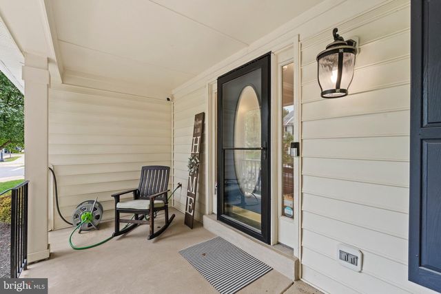 20518 MIDDLEBURY ST, Ashburn, VA 20147