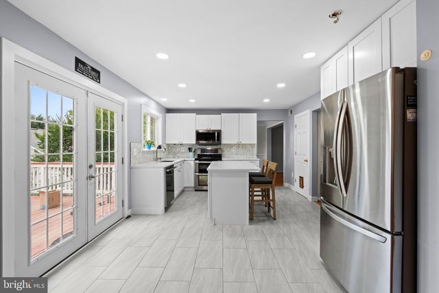 20518 MIDDLEBURY ST, Ashburn, VA 20147