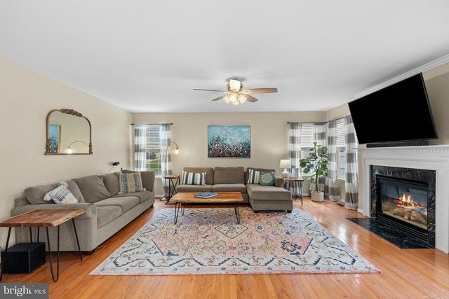 20518 MIDDLEBURY ST, Ashburn, VA 20147