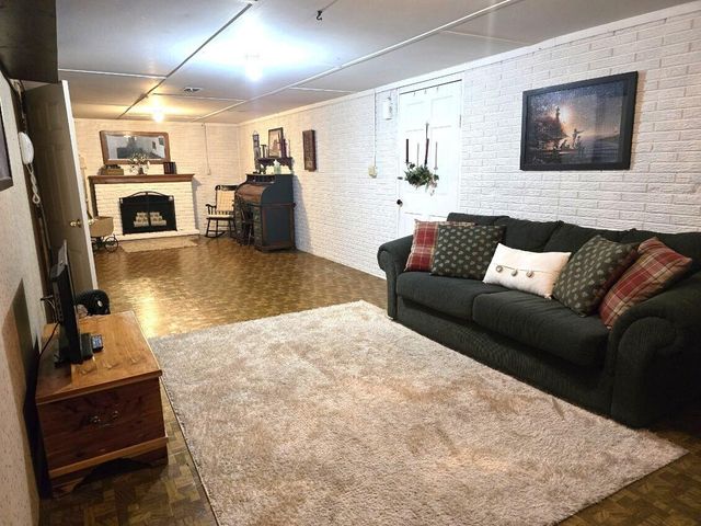 478 W 900 S, Hebron, IN 46341