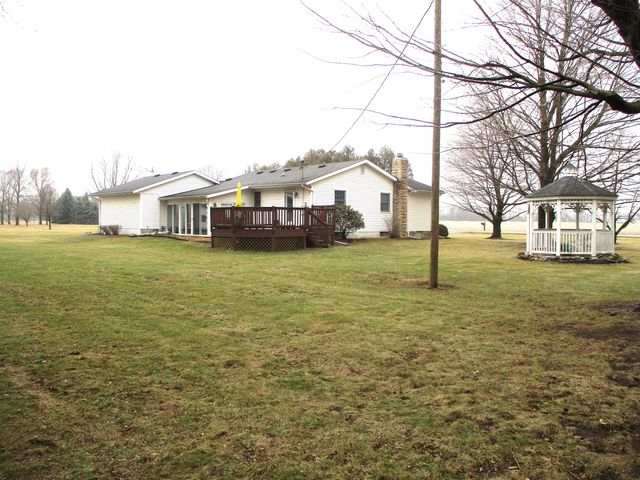 478 W 900 S, Hebron, IN 46341