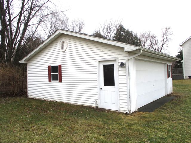 478 W 900 S, Hebron, IN 46341