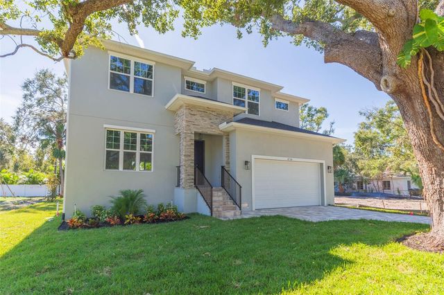 4718 W KNIGHTS AVENUE, Tampa, FL 33611