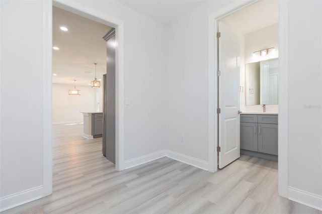 4718 W KNIGHTS AVENUE, Tampa, FL 33611