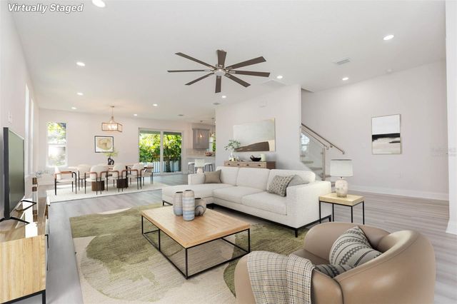 4718 W KNIGHTS AVENUE, Tampa, FL 33611