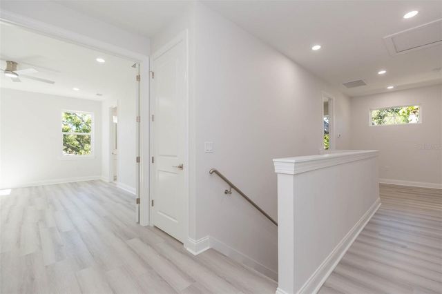 4718 W KNIGHTS AVENUE, Tampa, FL 33611