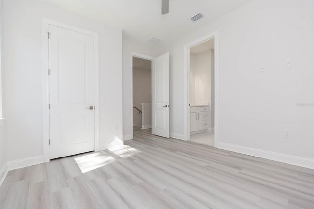 4718 W KNIGHTS AVENUE, Tampa, FL 33611