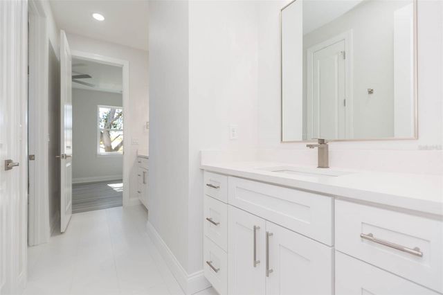 4718 W KNIGHTS AVENUE, Tampa, FL 33611