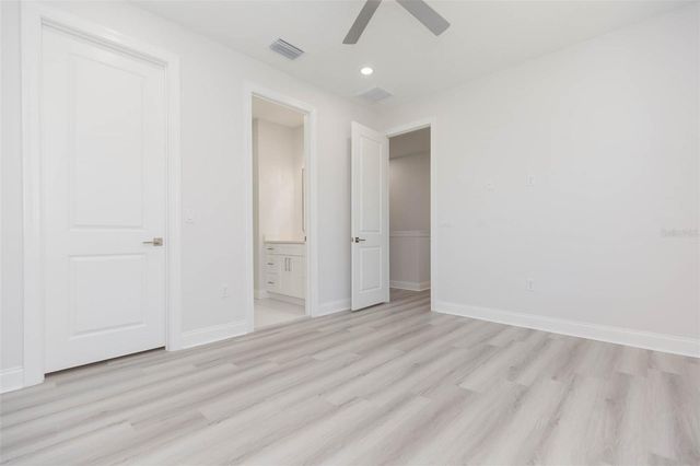 4718 W KNIGHTS AVENUE, Tampa, FL 33611