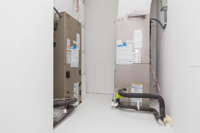 4718 W KNIGHTS AVENUE, Tampa, FL 33611