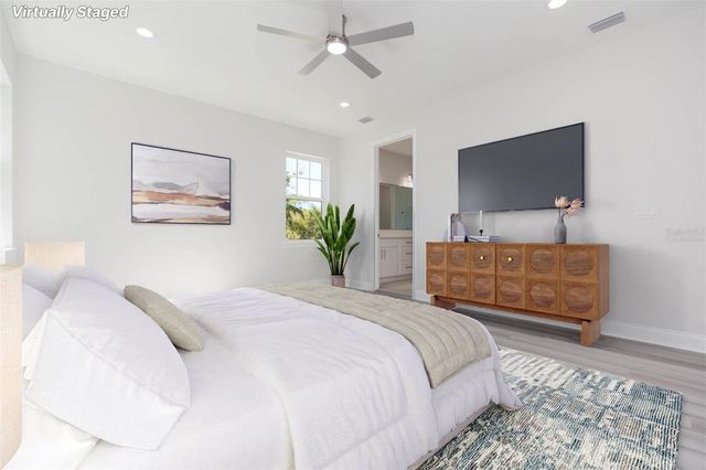 4718 W KNIGHTS AVENUE, Tampa, FL 33611