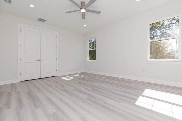 4718 W KNIGHTS AVENUE, Tampa, FL 33611