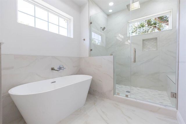 4718 W KNIGHTS AVENUE, Tampa, FL 33611