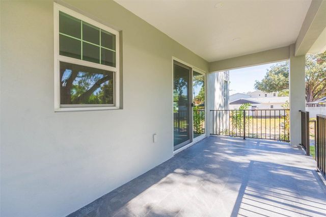 4718 W KNIGHTS AVENUE, Tampa, FL 33611