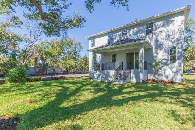 4718 W KNIGHTS AVENUE, Tampa, FL 33611