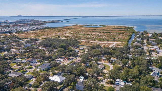 4718 W KNIGHTS AVENUE, Tampa, FL 33611