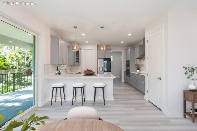 4718 W KNIGHTS AVENUE, Tampa, FL 33611