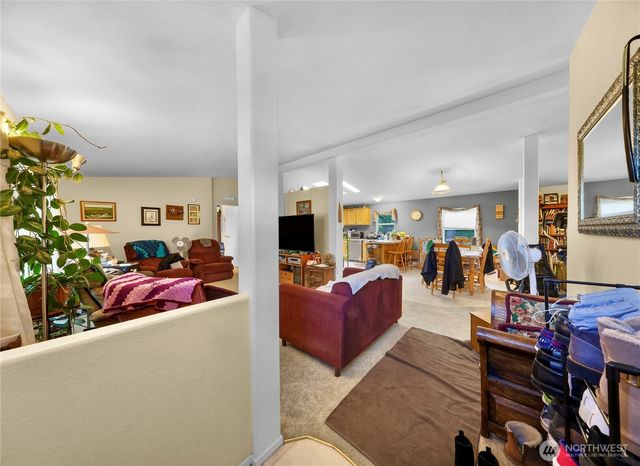 7928 Portal Way, Custer, WA 98240