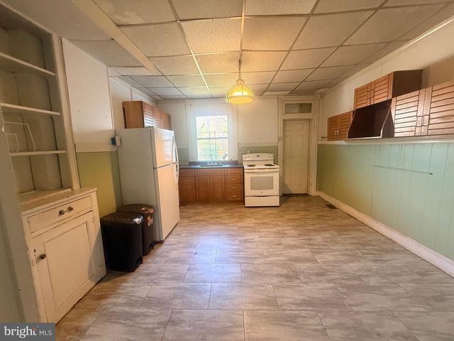 604 E 35TH ST E, Baltimore, MD 21218