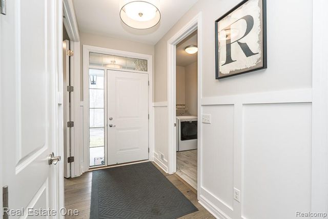 4165 Oak Arbor Court 19, Oakland Charter Township, MI 48306