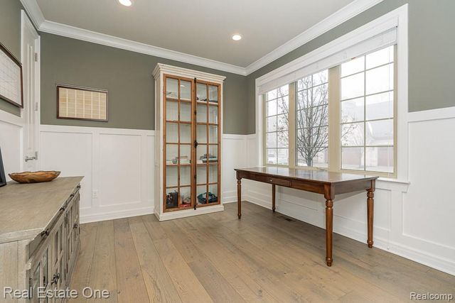 4165 Oak Arbor Court 19, Oakland Charter Township, MI 48306