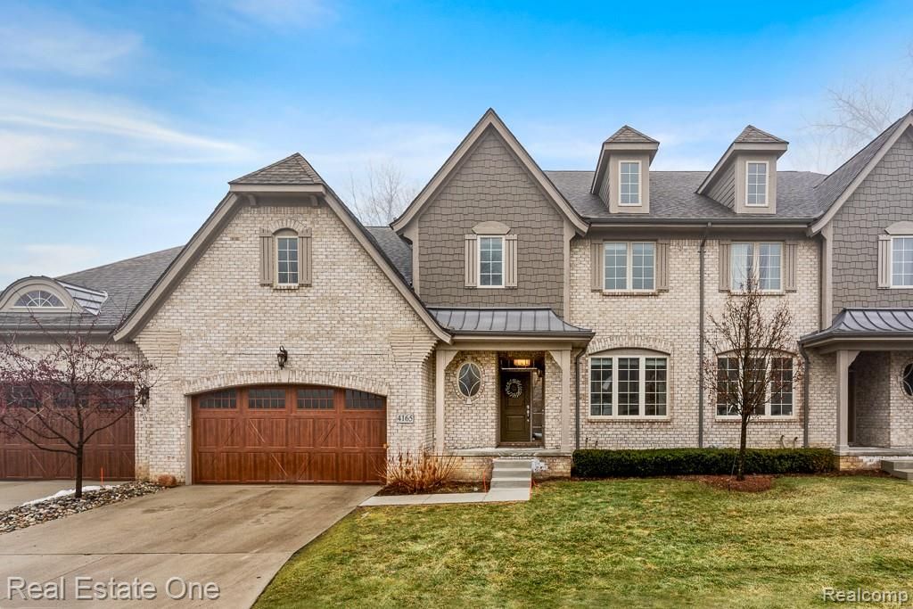 4165 Oak Arbor Court 19, Oakland Charter Township, MI 48306