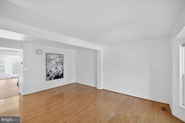 9053 FALCON GLEN CT, Bristow, VA 20136