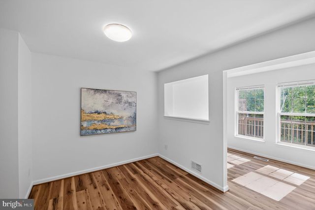 9053 FALCON GLEN CT, Bristow, VA 20136