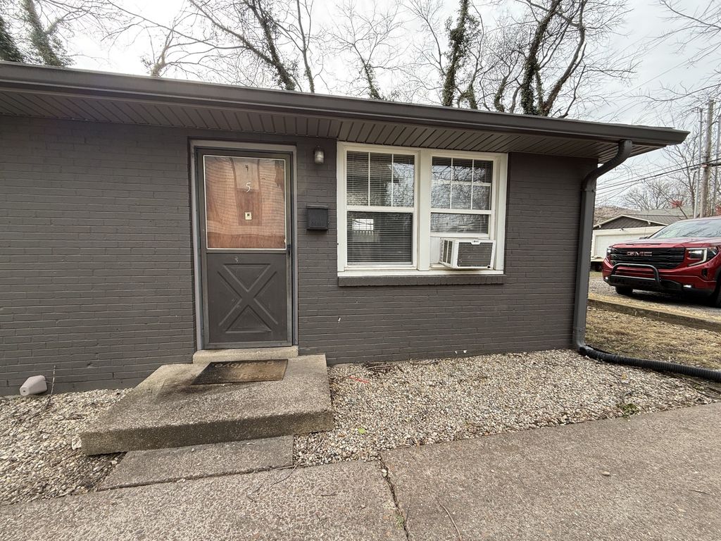 925 Boscobel St Apt 5, Nashville, TN 37206