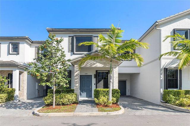 1541 SW 28th St 1541, Fort Lauderdale, FL 33315