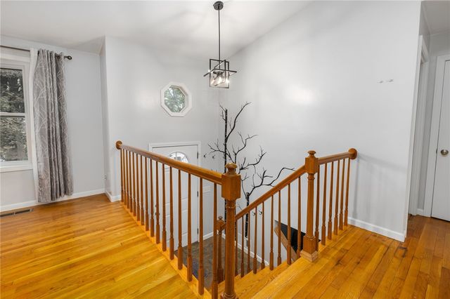 34 Queen Street, Cranston, RI 02920