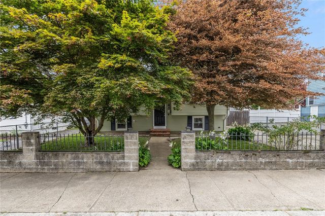 34 Queen Street, Cranston, RI 02920