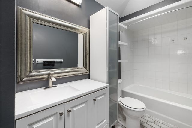 34 Queen Street, Cranston, RI 02920