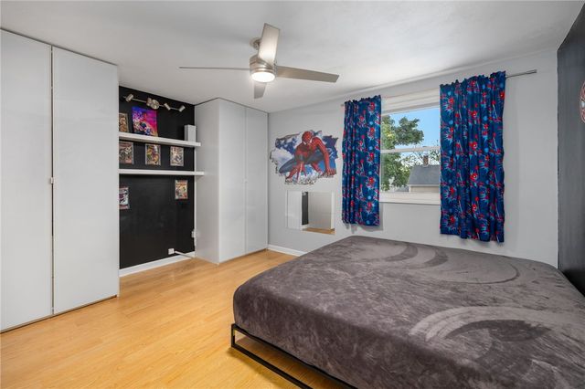 34 Queen Street, Cranston, RI 02920