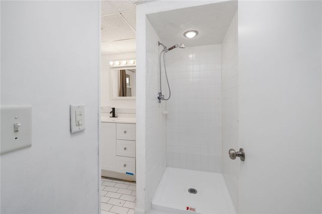 34 Queen Street, Cranston, RI 02920