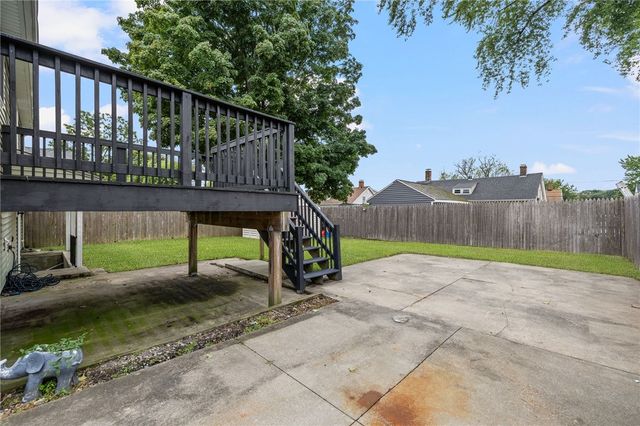 34 Queen Street, Cranston, RI 02920