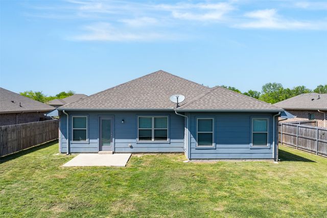 117 Willowbend Loop, Mabank, TX 75147