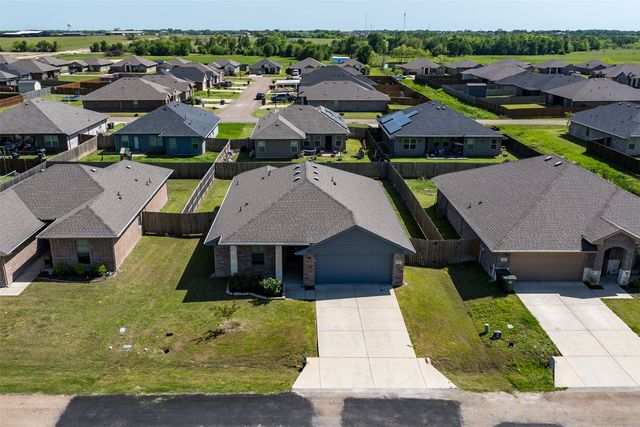 117 Willowbend Loop, Mabank, TX 75147