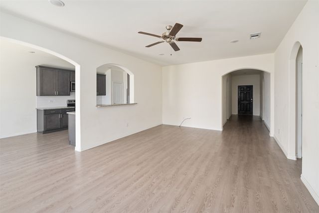 117 Willowbend Loop, Mabank, TX 75147