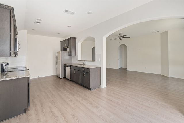 117 Willowbend Loop, Mabank, TX 75147