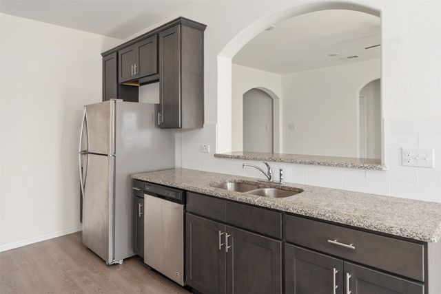 117 Willowbend Loop, Mabank, TX 75147