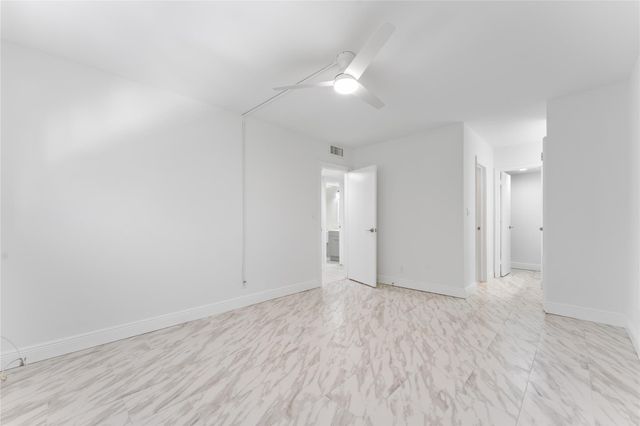 804 SE 7th Street 404, Deerfield Beach, FL 33441