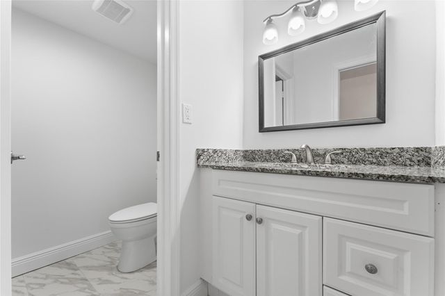 804 SE 7th Street 404, Deerfield Beach, FL 33441