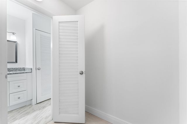 804 SE 7th Street 404, Deerfield Beach, FL 33441