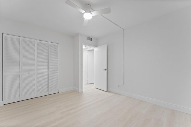 804 SE 7th Street 404, Deerfield Beach, FL 33441