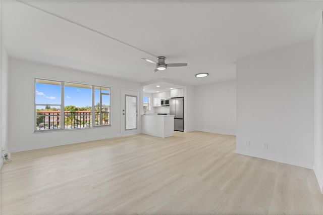 804 SE 7th Street 404, Deerfield Beach, FL 33441