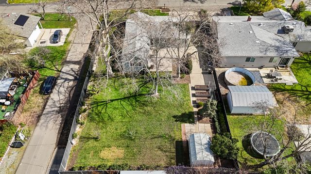 8325 Holly Dr, Citrus Heights, CA 95610