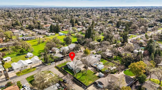 8325 Holly Dr, Citrus Heights, CA 95610