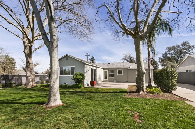 8325 Holly Dr, Citrus Heights, CA 95610